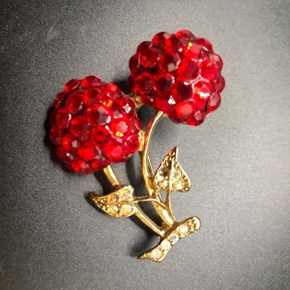 Vintage Signed Suzanne Bjontegard Faux Ruby Red Cherries Brooch FLAW - Picture 4 of 10